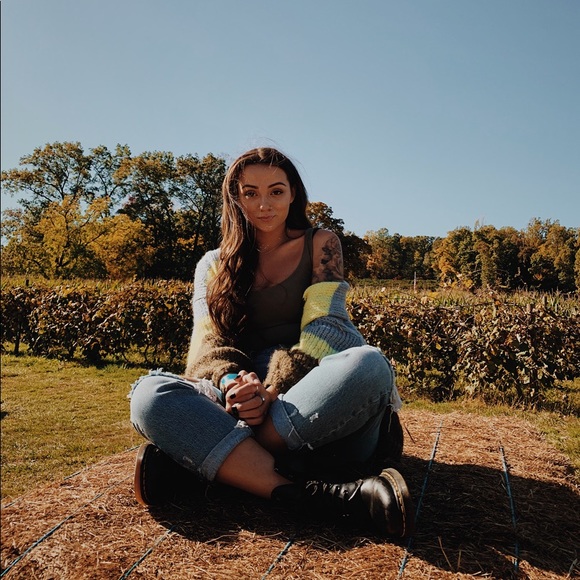 Meet your Posher, Jenna - Picture 1 of 1